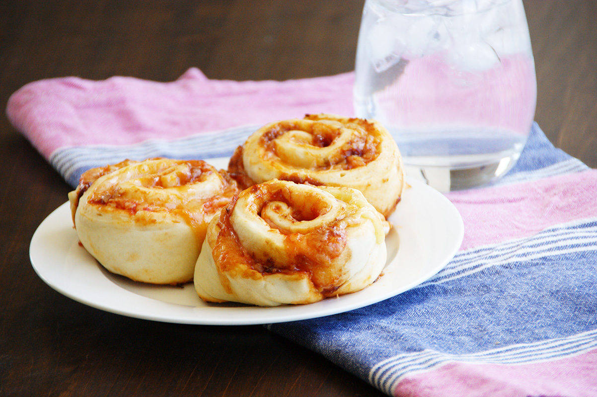Savoury Pizza Scrolls Recipe | Find more at EverSoBritty.com