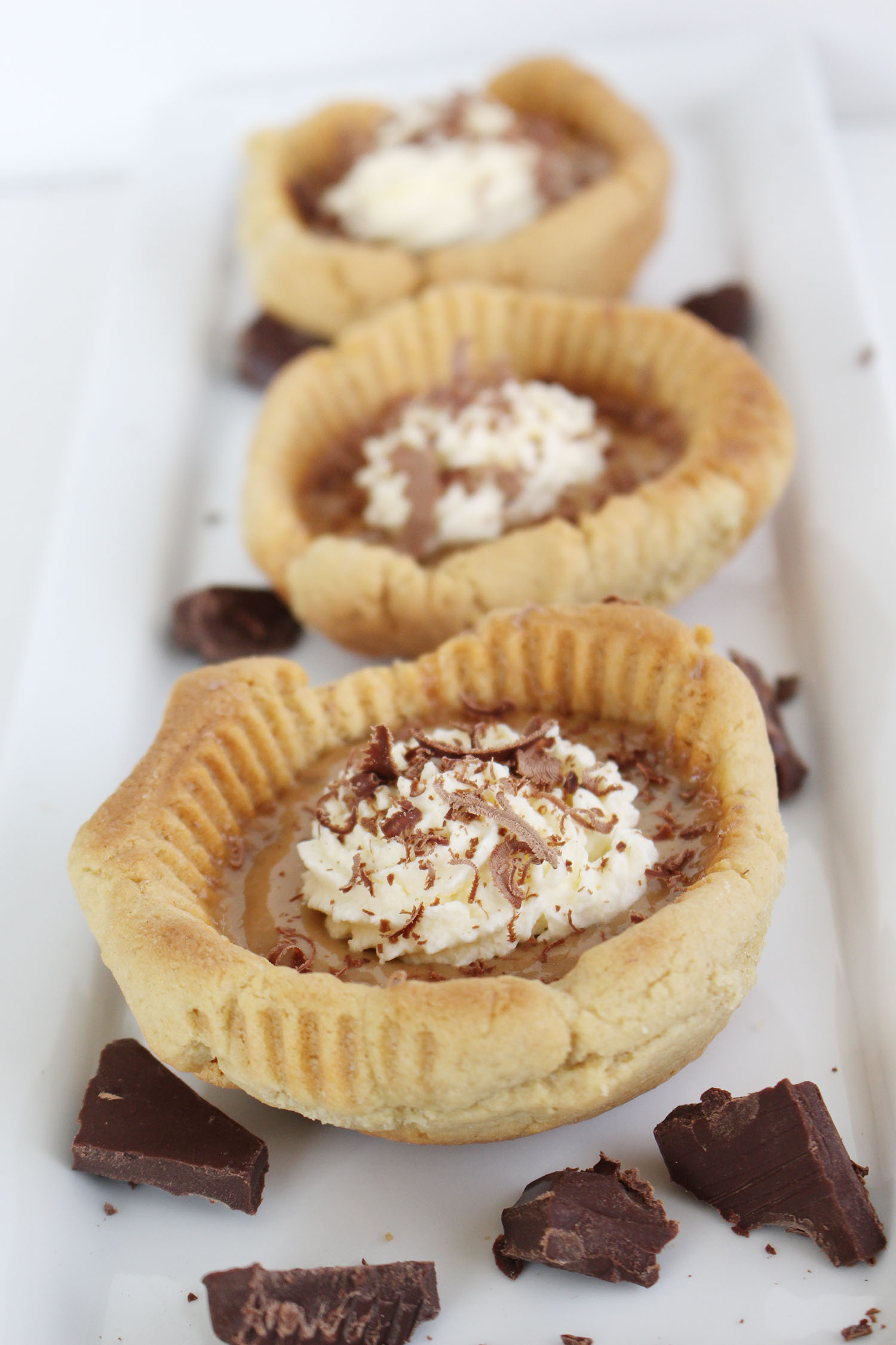 Learn how to make these yummy banoffee biscuit cups with this easy recipe. A fun and yummy dessert that's bound become a favourite!